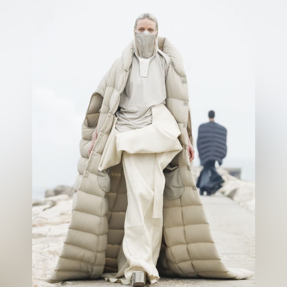 Rick Owens FW22 Geth Cape Down Vest (Pearl)